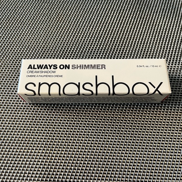 New in box : Always On Shimmer Cream Shadow - Picture 2 of 5